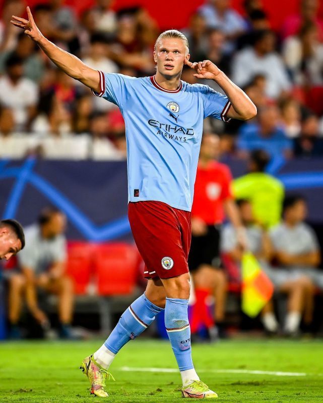 金球乱纪元：当登贝莱撕碎姆巴佩的旧王座，谁说新王不当立？.