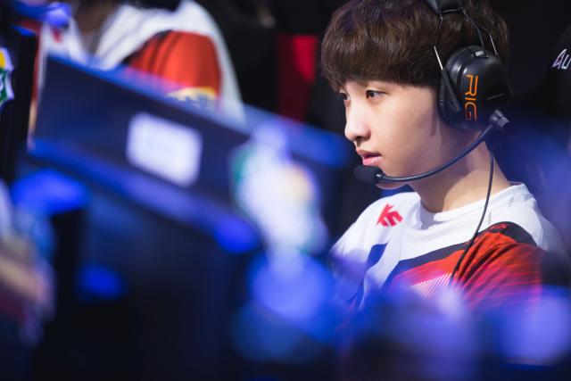 指定一名 指定一名