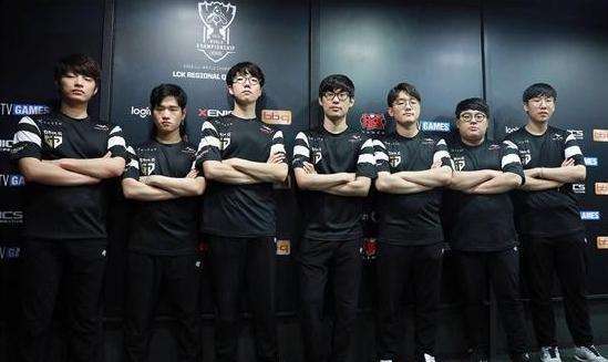 服的转换节 服的转换节